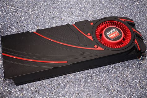AMD Radeon R9 290X 4 GB Review .